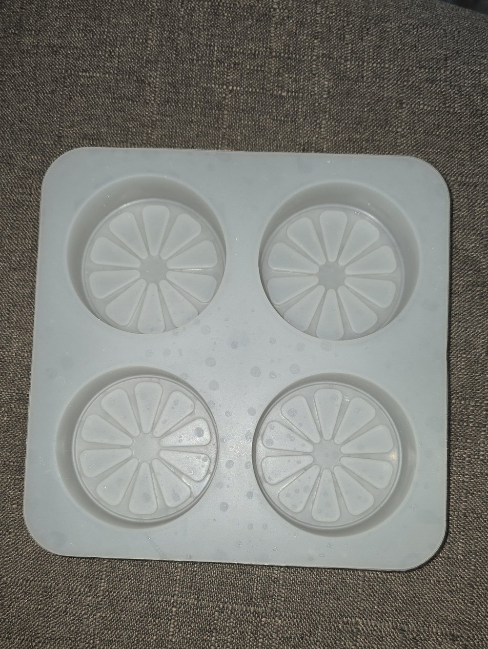 T.J.Maxx Light Gray Silicone 4-Cavity Round Mold